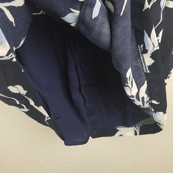 Adelyn Rae Cold Shoulder Floral Ruffle Dress SizeM - Picture 8 of 8